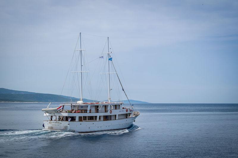 Book yachts online - motorboat - Motoryacht Afrodita - Afrodita - rent