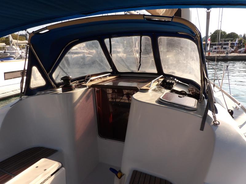 Book yachts online - sailboat - Sun Odyssey 36i - Bella - rent