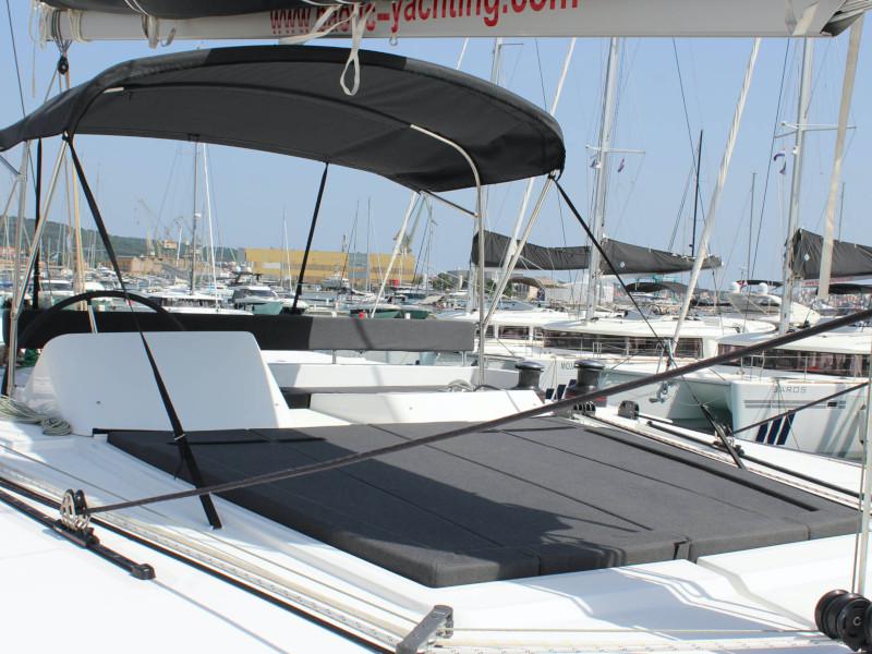 Book yachts online - catamaran - Lagoon 450 Fly - NADA I (AC in salon and cabin + generator) - rent