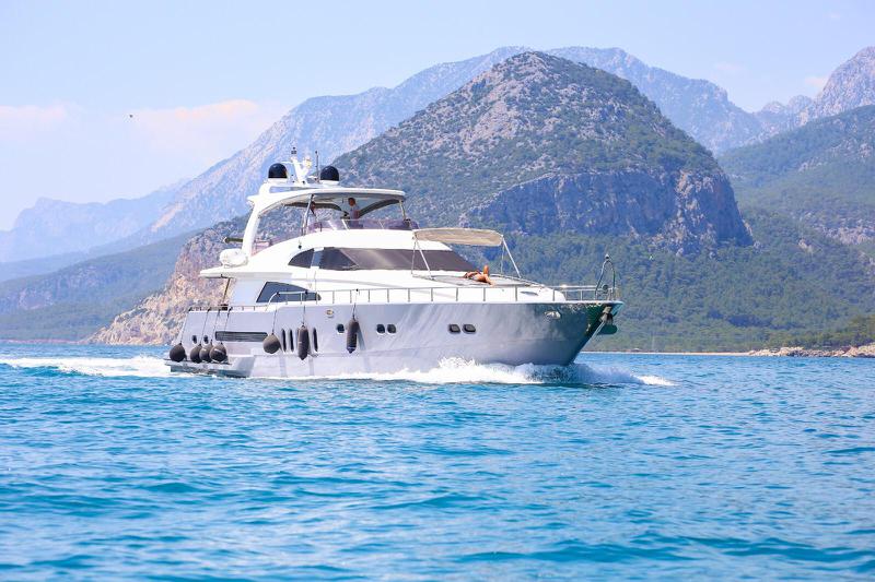 Book yachts online - motorboat - Bilgin 28 - 28M Deluxe Bilgin Motoryacht  - rent