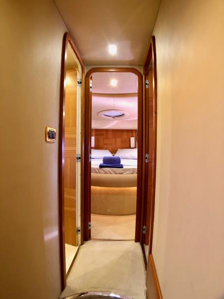 Book yachts online - motorboat - Azimut 55 - Cosmos - rent