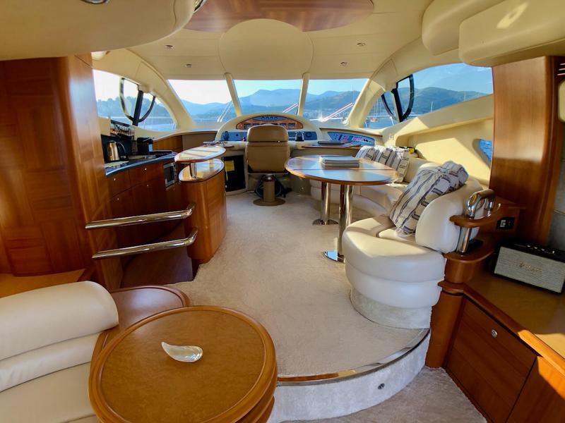 Book yachts online - motorboat - Azimut 55 - Cosmos - rent