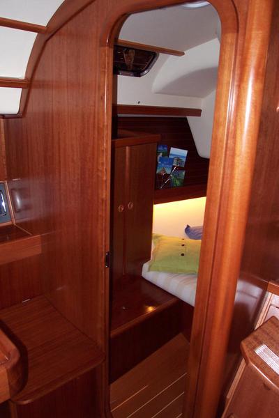 Book yachts online - sailboat - Dufour 385 - EC- D38-06-G - rent