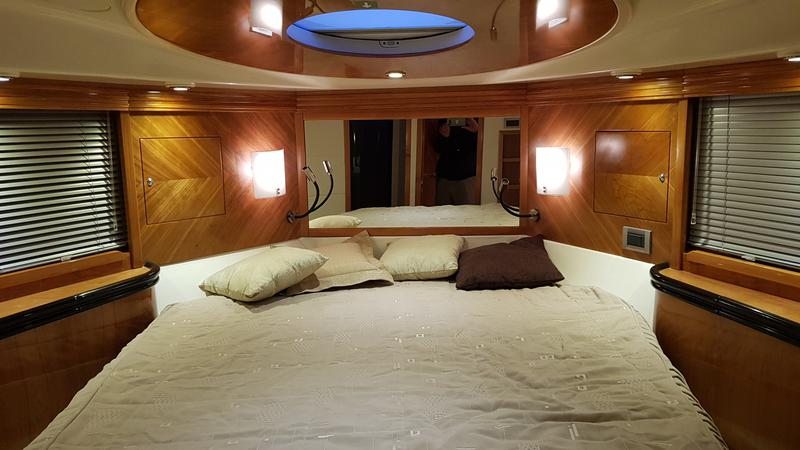 Book yachts online - motorboat - Focus Power 44 Hard Top - m/y Phoenix I - rent