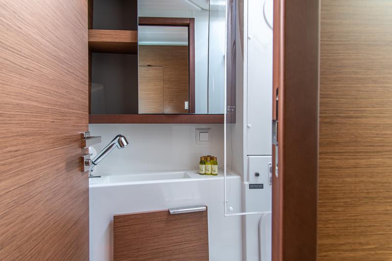 Book yachts online - catamaran - Lagoon 40 (2021) - BYE BYE - rent