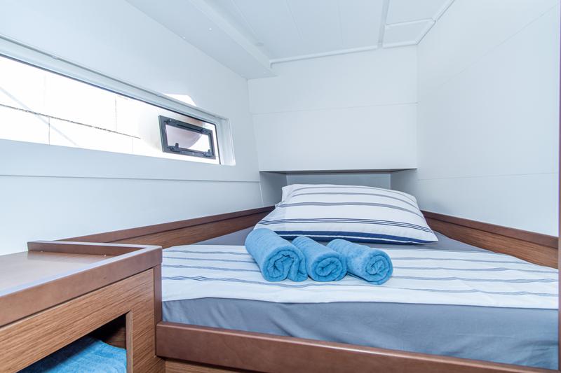 Book yachts online - catamaran - Lagoon 40 (2021) - BYE BYE - rent