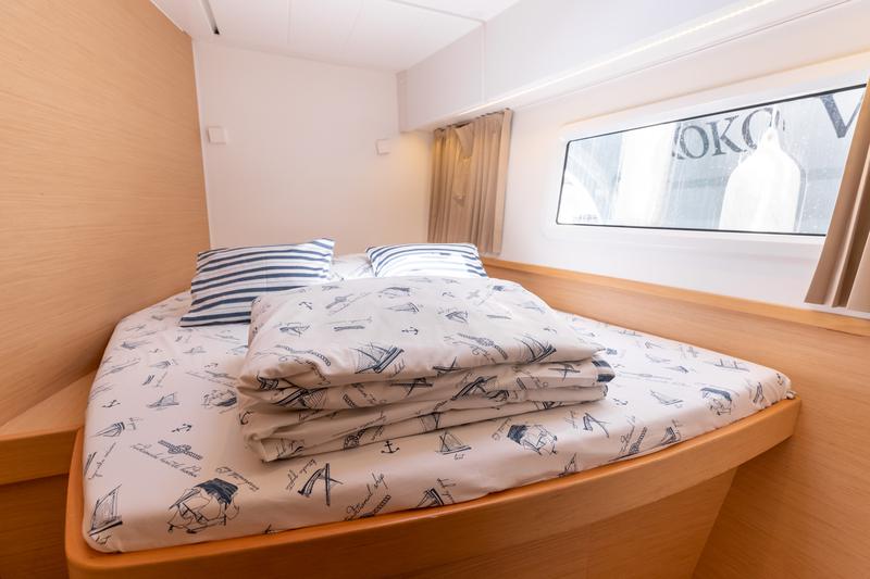 Book yachts online - catamaran - Lagoon 42 (2019) MALA KATE I equipped with generator, A/C (saloon) - MALA KATE I - rent