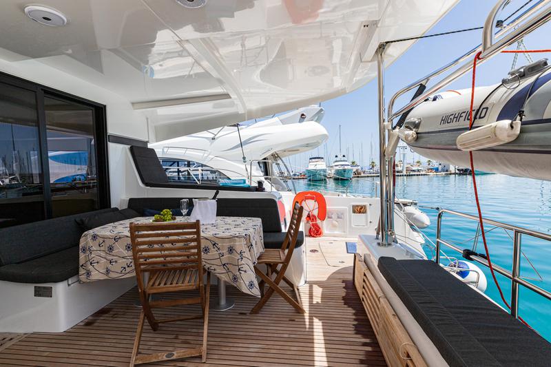 Book yachts online - catamaran - Lagoon 42 (2019) MALA KATE I equipped with generator, A/C (saloon) - MALA KATE I - rent