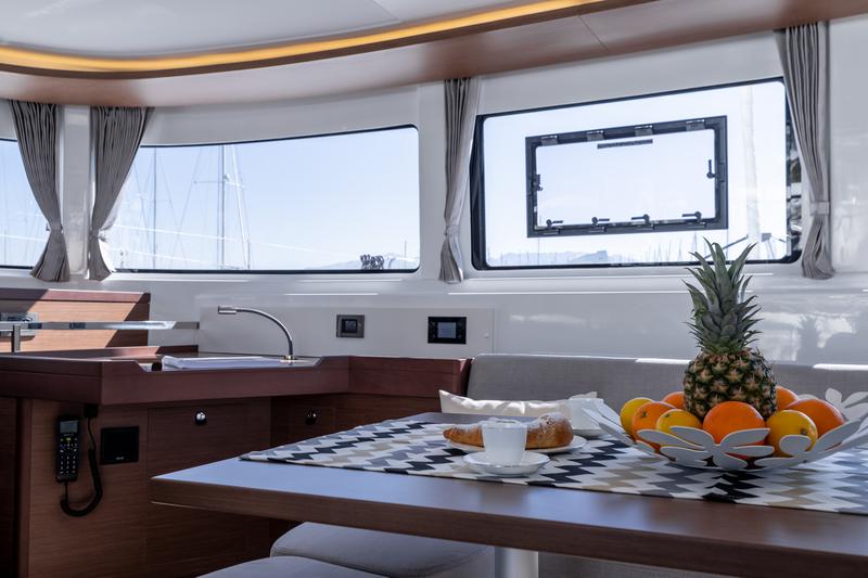 Book yachts online - catamaran - Lagoon 46 (2020) equipped with generator, A/C (saloon+cabins), ice maker, microwave oven, dishwasher - HANGOVER - rent
