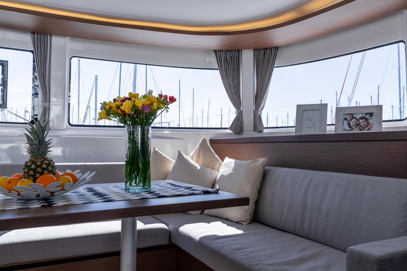 Book yachts online - catamaran - Lagoon 46 (2020) equipped with generator, A/C (saloon+cabins), ice maker, microwave oven, dishwasher - HANGOVER - rent