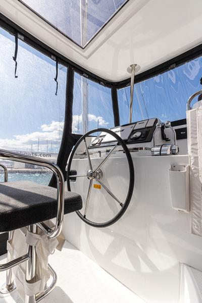 Book yachts online - catamaran - Lagoon 42 (2020) equipped with generator, A/C (saloon+cabins),water maker, microwave oven with grill - HAPPY KEY - rent
