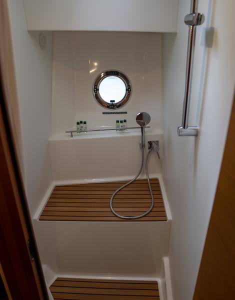 Book yachts online - motorboat - Swift Trawler 41 (2020) - JUDITA - rent