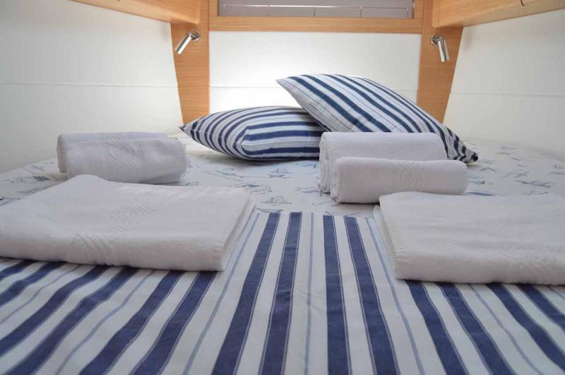 Book yachts online - sailboat - X-Yacht 4-3 - XENIA - rent