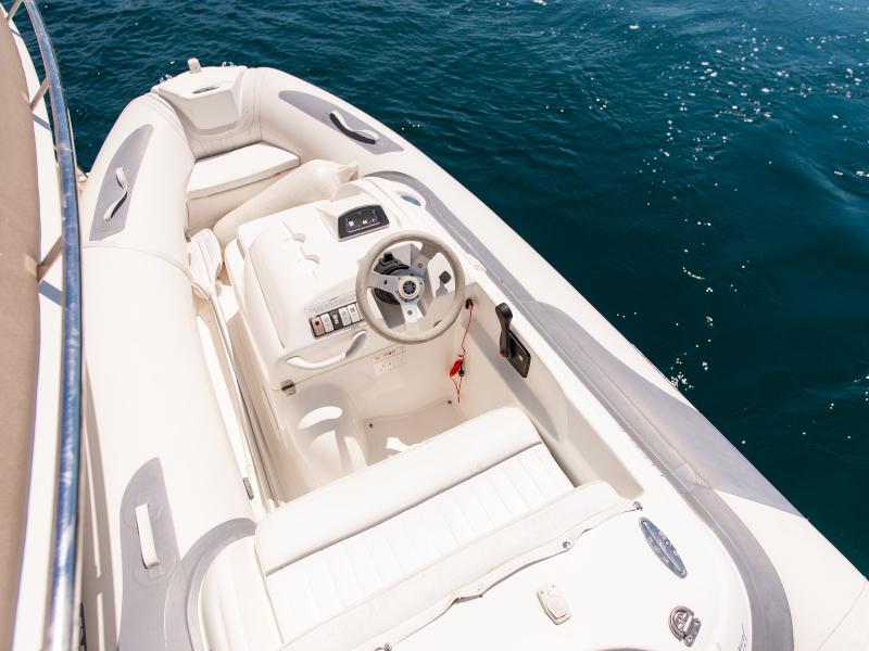 Book yachts online - motorboat - Prestige 550S - Atonika - rent