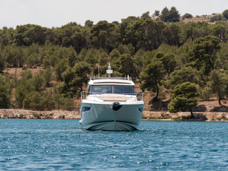 Book yachts online - motorboat - Prestige 550S - Atonika - rent