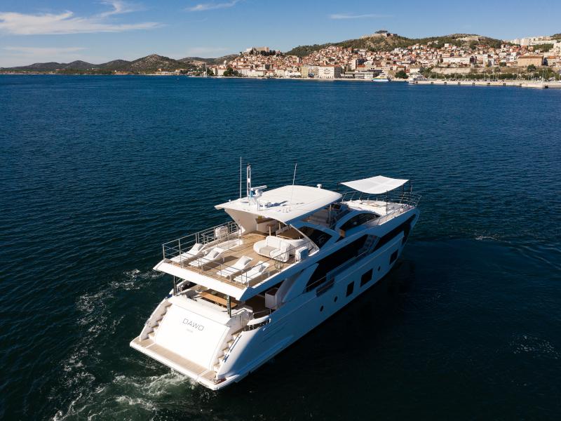 Book yachts online - motorboat - Azimut Grande 27 Metri - Dawo - rent