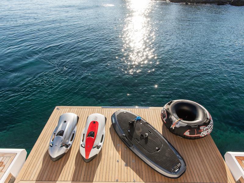 Book yachts online - motorboat - Azimut Grande 27 Metri - Dawo - rent