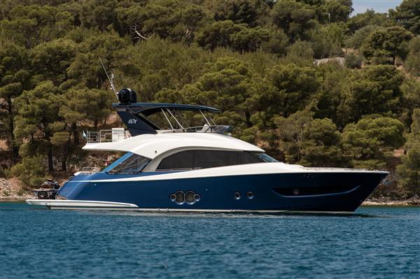 Book yachts online - motorboat - Monte Carlo Yacht 66 - Five Weeks - rent
