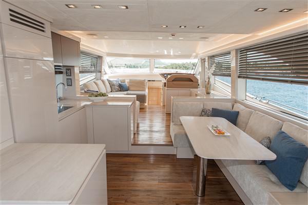 Book yachts online - motorboat - Monte Carlo Yacht 66 - Five Weeks - rent