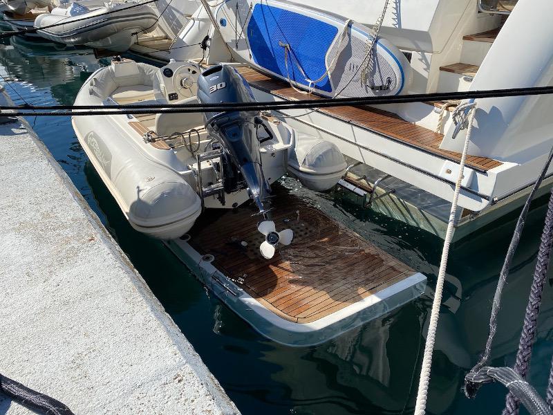 Book yachts online - motorboat - Prestige 550 Fly - Floria - rent