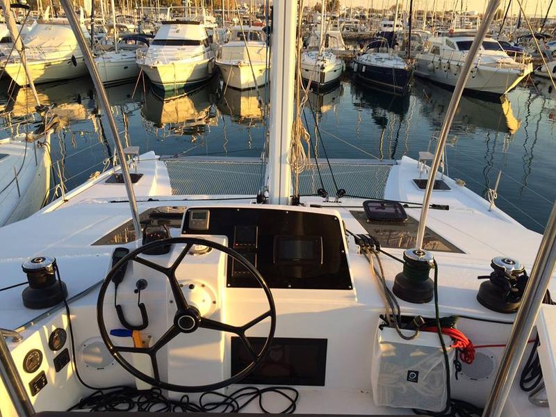 Book yachts online - catamaran - Nautitech 46 Fly A/C &amp; GEN - CABRIO - rent