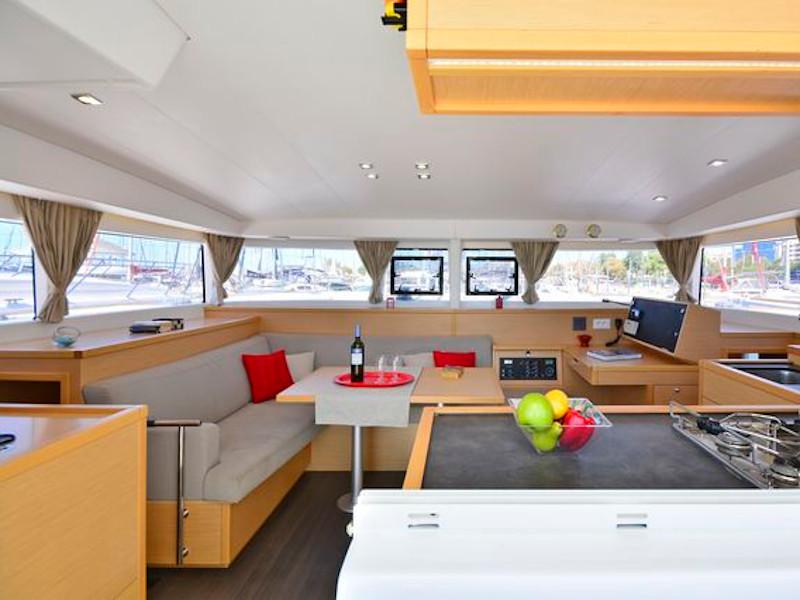 Book yachts online - catamaran - Lagoon 400S2 - GETAWAY - rent