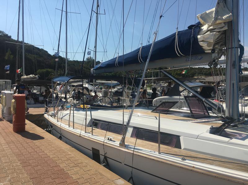 Book yachts online - sailboat - Hanse 445 - Zefiro - rent