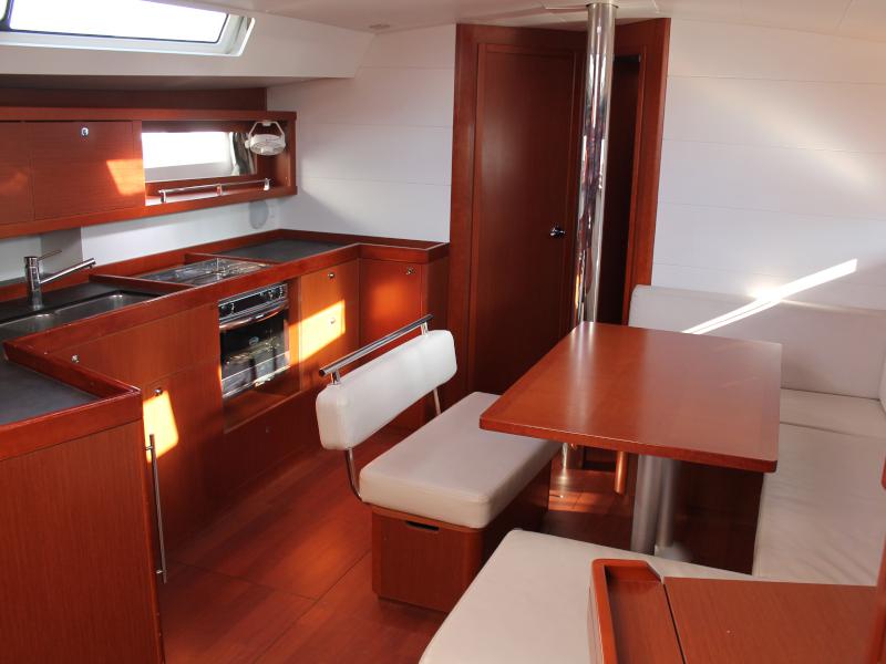 Book yachts online - sailboat - Oceanis 45 - Fantasy Planet - rent