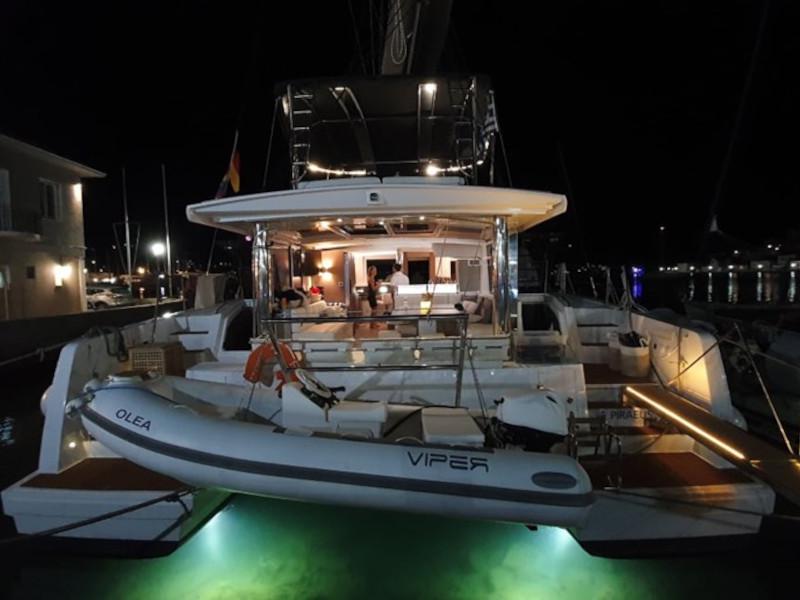 Book yachts online - catamaran - Bali 4.8 - Olea Crewed Elegant Pack - rent