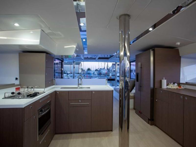 Book yachts online - catamaran - Bali 4.8 - Olea Crewed Elegant Pack - rent