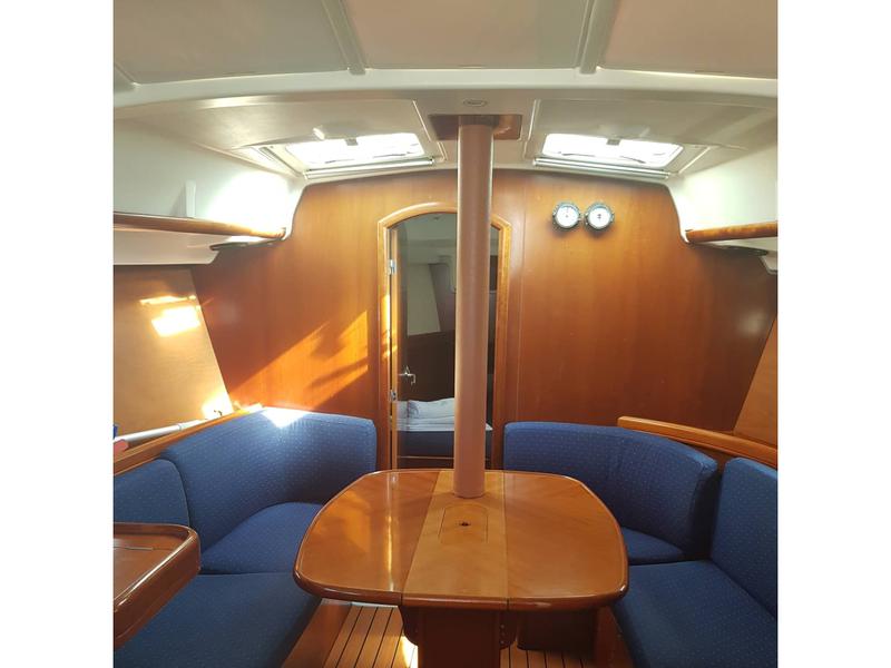 Book yachts online - sailboat - Elan 340 - Arwen - rent
