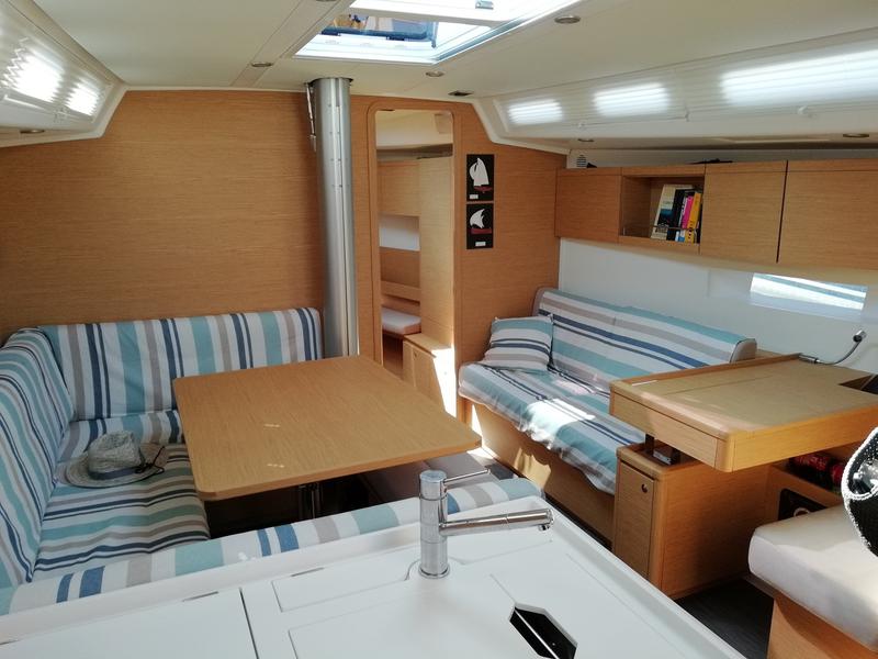 Book yachts online - sailboat - Grand Soleil 43 - Panoramix - rent