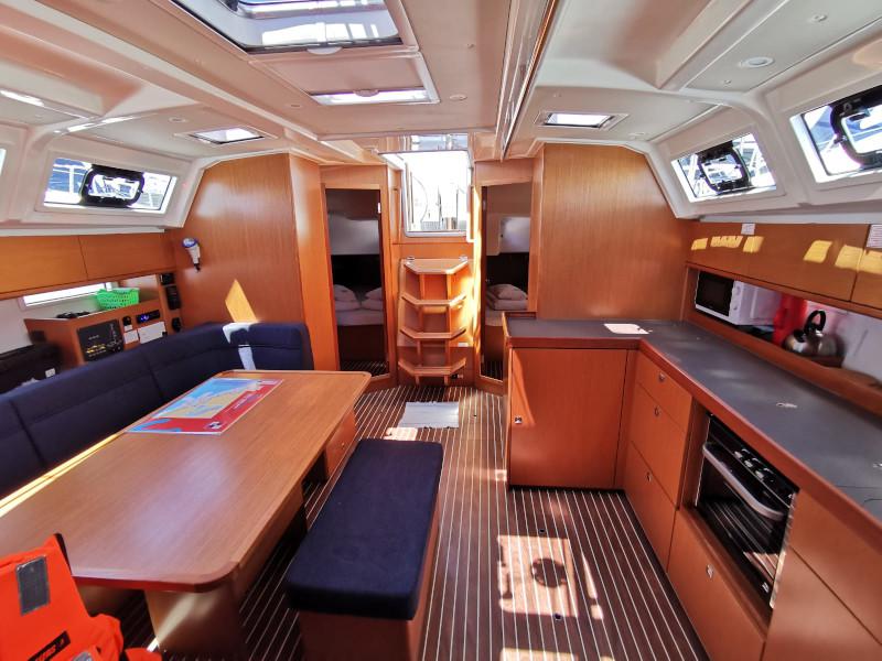 Book yachts online - sailboat - Bavaria Cruiser 46 - Topaz - rent