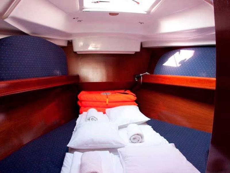 Book yachts online - sailboat - Oceanis 423 - Pločica - rent