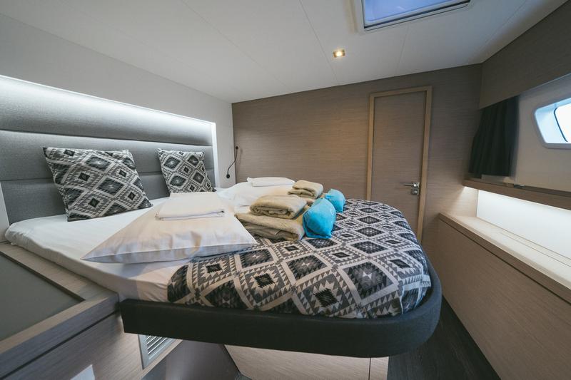 Book yachts online - catamaran - Fountaine Pajot 47 SAONA LUX (GEN,AC,WATERMAKER) - AquaSpirit - rent