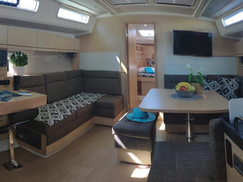 Book yachts online - sailboat - Hanse 458-Owner Edition LUX (GEN,AC,WATERMAKER) - AquaHolic - rent