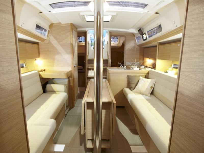 Book yachts online - sailboat - Dufour 350 - Wave - rent