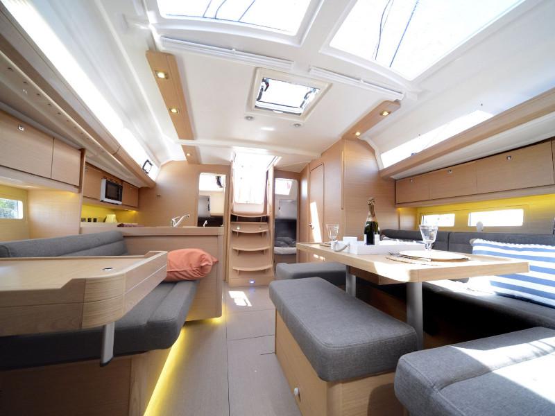 Book yachts online - sailboat - Dufour 412 - Southern Nights - rent