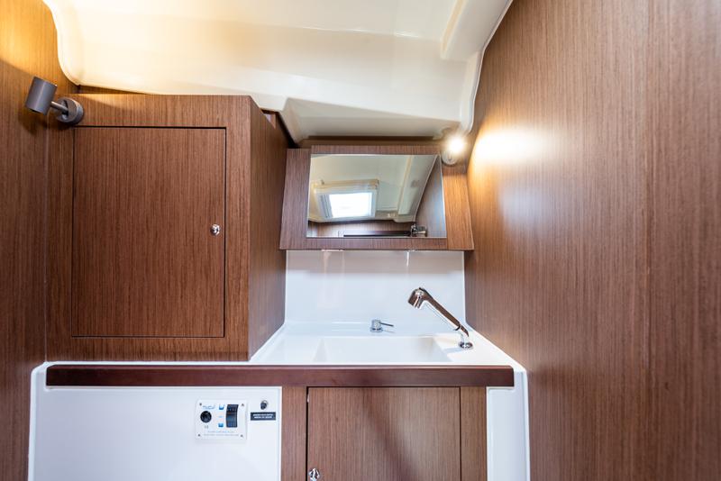 Book yachts online - sailboat - Oceanis 41.1 - Argyroula - Bow - Solar &amp; A/C - rent