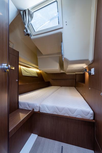 Book yachts online - sailboat - Oceanis 41.1 - Argyroula - Bow - Solar &amp; A/C - rent