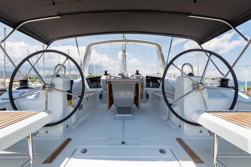 Book yachts online - sailboat - Oceanis 41.1 - Argyroula - Bow - Solar &amp; A/C - rent