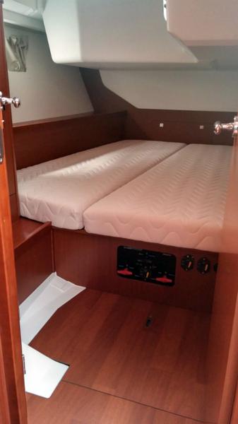 Book yachts online - sailboat - Oceanis 45 - Quantum - Bow &amp; Solar - rent