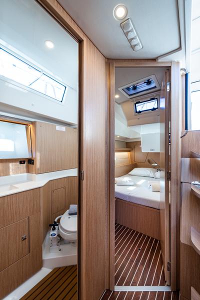 Book yachts online - sailboat - Bavaria C45 - Barbagiannis - Bow &amp; Solar - rent
