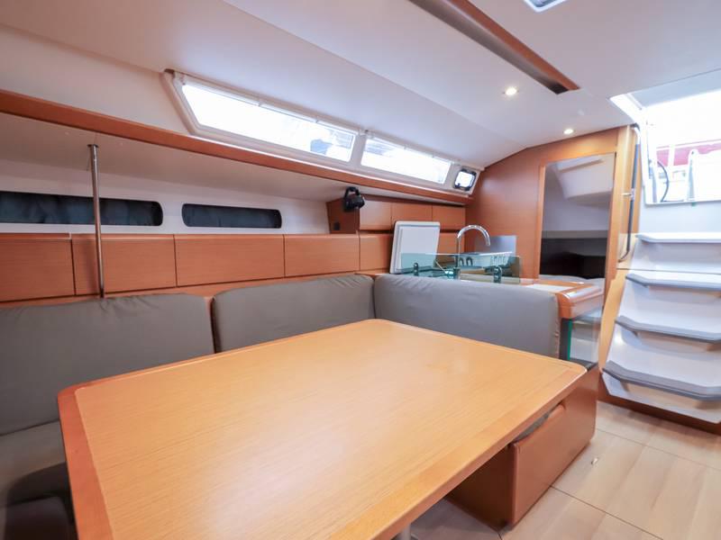 Book yachts online - sailboat - Sun Odyssey 449 - Mamà - rent