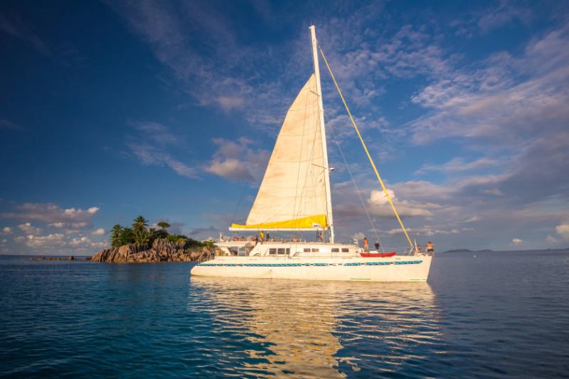 Book yachts online - catamaran - Mojito 78 - incl. crew &amp; full board - Le Gauguin - rent