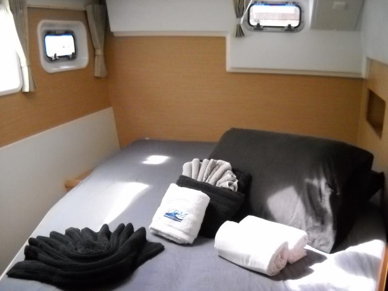 Book yachts online - catamaran - Lagoon 400 - Lianne - rent