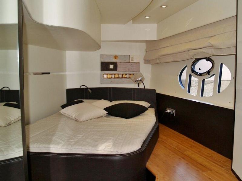 Book yachts online - motorboat - Blu Martin 48 Ht - Blu Martin 48 ST - rent