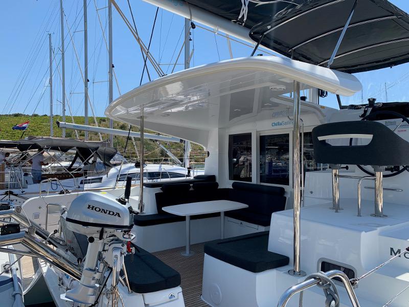 Book yachts online - catamaran - Lagoon 40 - MONARCH new 2020+AC+G - rent