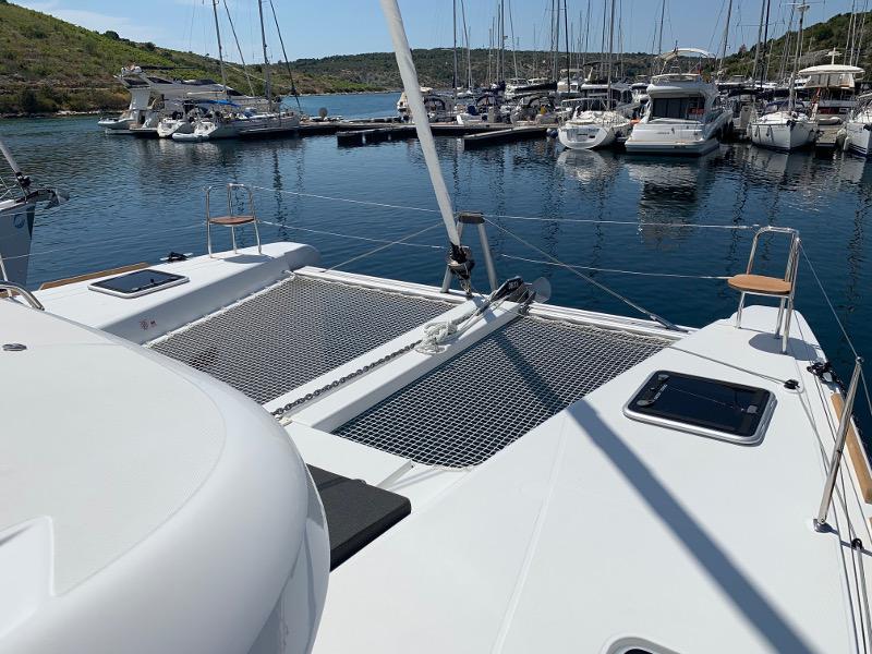 Book yachts online - catamaran - Lagoon 40 - MONARCH new 2020+AC+G - rent