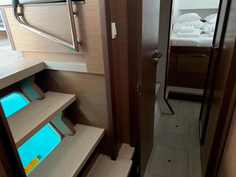 Book yachts online - catamaran - Lagoon 40 - MONARCH new 2020+AC+G - rent